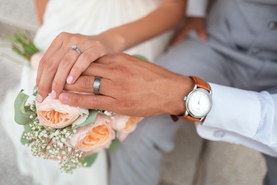 Le mani e il bouquet